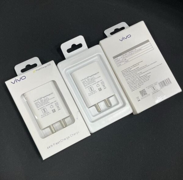 vivo 44W  FLASH CHARGE  WITH 1 YEAR WARRNTY