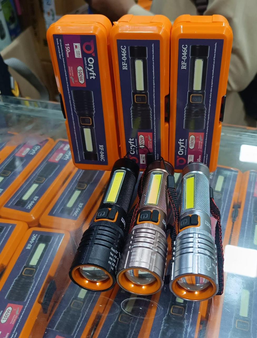 ORYFT 100W 046C ZOMMING TORCH LIGHT